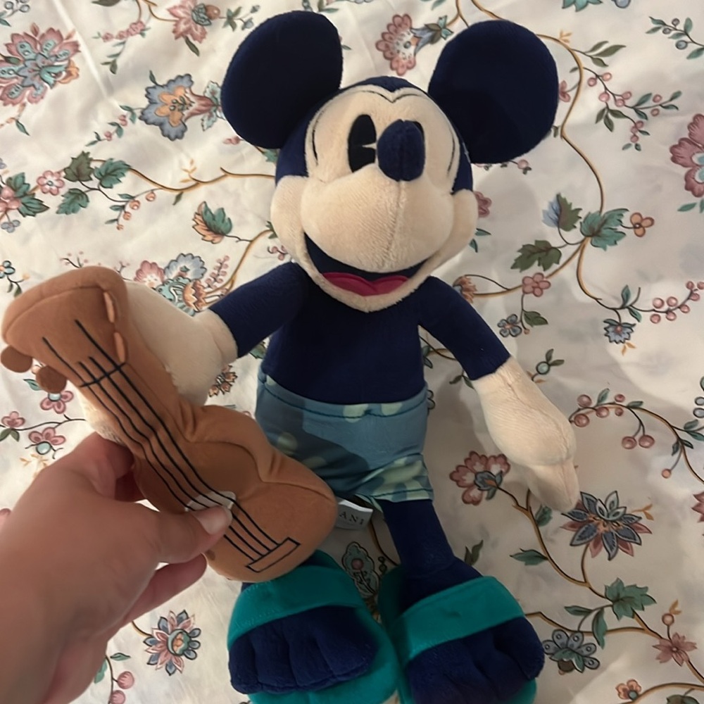 RARE NEW TAG AULANI DISNEY COLORFUL MICKEY MOUSE UKULELE HAWAII SHORTS 11” PLUSH - Picture 2 of 3